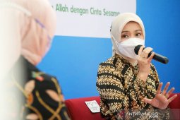 Update kondisi "Ibu Cinta" Atalia, Ridwan Kamil tulis pesan di cermin pakai gincu