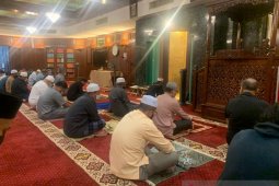 Shalat tarawih dengan protokol kesehatan ketat di Kuala Lumpur