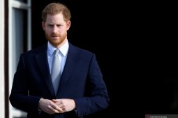 Pangeran Harry jadi pusat perhatian di pemakaman kakeknya