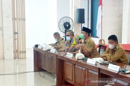 Masyarakat Sukamara diminta tenang menghadapi pandemi COVID-19