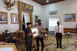 Pemkab berikan penghargaan untuk Kapolres dan Kasatnarkoba