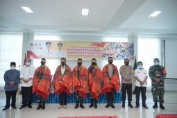 Penutupan Latsitardanus di Tebing Tinggi
