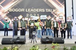 Bupati dapat banyak ide dari milenial peserta "Bogor Leaders Talk"