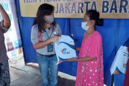 Srikandi  BNI salurkan bantuan untuk korban kebakaran di Tambora