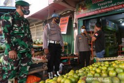 Razia Prokes di Pasar Tradisional