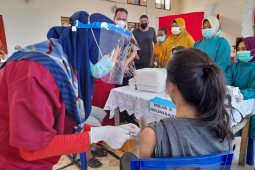 Dinkes Pangkalpinang laksanakan vaksinasi masal kepada jemaat gereja