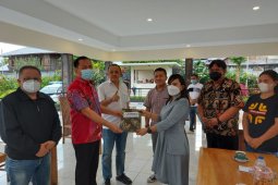 Bawaslu Tomohon kembalikan dana sisa pilkada Rp450 juta