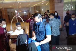 Ketua Umum Demokrat santuni anak yatim