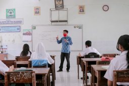 Pelajar Kediri patuh protokol kesehatan saat sekolah tatap muka