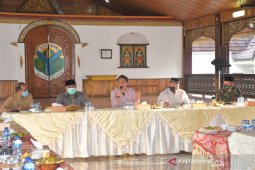 Bupati Batanghari pimpin rapat PPKM mikro bersama Forkompinda