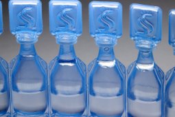 Kata dokter soal pakai obat tetes mata saat  berpuasa