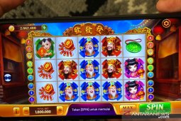 Polisi kembali tangkap tiga penjual chip Higgs Domino