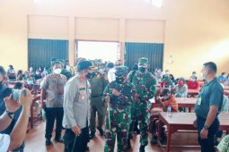 Danrem 023/KS dampingi Pangdam dan Kapoldasu tinjau pelaksanaan vaksin massal lansia