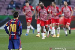 Barca buang peluang ke puncak setelah dipermalukan Granada