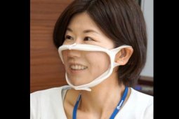 Masker transparan, inovasi untuk untuk bantu teman tuli berkomunikasi