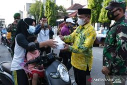 Lanal TBA prakarsai berbagi takjil ramadhan oleh lintas agama