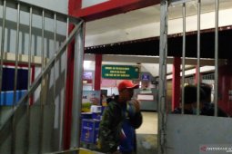 Nekad gergaji besi dan kawat berduri, delapan  tahanan kabur di malam hari