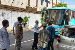 Pulang dari Malaysia, 25 pekerja migran asal Bangkalan dikarantina