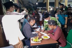Bung Karna luncurkan Kartu Guru Ngaji Situbondo