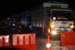 Perbatasan Gorontalo-Sulut ditutup, kendaraan mulai menumpuk