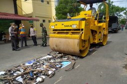 Polresta Pontianak musnahkan ratusan knalpot tidak standar