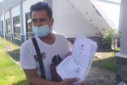 Belasan pekerja migran diizinkan menyeberang dari Padangbai ke Lombok