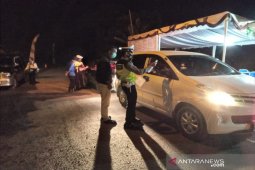 Penyekatan mudik di Tapsel, belasan mobil berplat luar disuruh putar balik