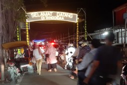 Warga padati lokasi kegiatan "tumbilotohe" di Kota Gorontalo