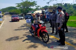 Penyekatan di jalur selatan Cianjur-Garut diperketat selama 24 jam