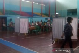 Dinkes Cianjur tetap vaksinasi pegawai publik dan lansia hingga akhir Mei