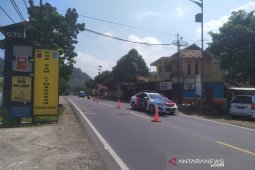 Arus kendaraan di jalur arteri lintas Limbangan sepi