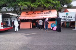Pemprov: Dua PMI asal Jatim terkonfirmasi COVID-19 varian baru