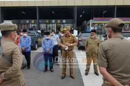 Bupati Lampung Tengah cek posko pengamanan di KM 172