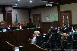 Tiga sekretaris pribadi Edhy Prabowo akui dapat fasilitas apartemen