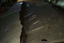Jembatan di Mukomuko terancam ambruk akibat banjir