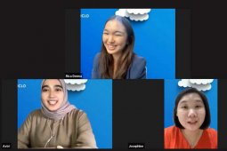 Dua perempuan pengusaha berbagi pengalaman bisnis online