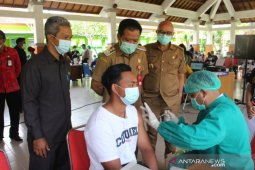 Bupati Bangli pantau capaian target vaksinasi COVID-19