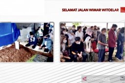 Kerabat dan sahabat antar jasad Wimar Witoelar sampai ke TPU Tanah Kusir