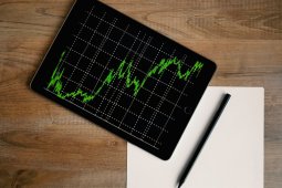 Cerdas investasi dengan literasi keuangan