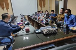 Wakil rakyat Tapin konsultasikan belajar tatap muka dengan DPRD Kalsel