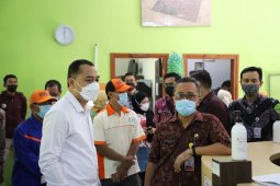 Wali Kota Surabaya minta pelayanan administrasi di semua kelurahan via aplikasi