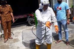 Ratusan desa - kelurahan di Tapsel serempak lalukan penyemprotan disinfektan
