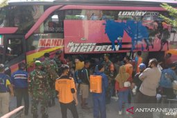 Polisi dan TNI perketat pengamanan di lokasi karantina pekerja migran Pamekasan