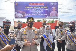 Viral wajah hiasi truk, gadis Aceh ini dinobatkan sebagai duta lalu lintas
