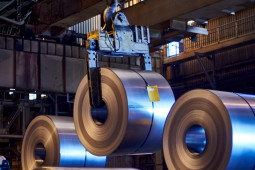 PT Krakatau Steel komitmen tingkatkan produksi baja