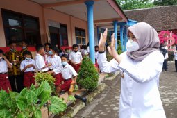 Bupati Ipuk minta Dispendik Banyuwangi berikan layanan jemput bola PPDB