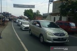 Jalur selatan Jawa Barat lintas Garut padat saat libur Waisak