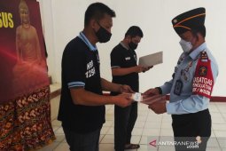 Tiga narapidana narkotika di Lapas Kelas IIA Banjarmasin terima remisi