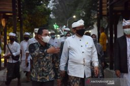 24 Juni, Umat Hindu Bali gelar "Piodalan" di Pura Mandara Giri Lumajang