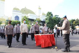 Personel Bidpropam Polda Jatim teken pakta integritas tak gunakan narkoba